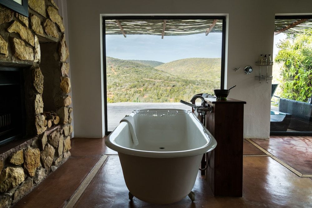 Hopewell Private Game Reserve Rhino Private Suite with Swimming Pool 9