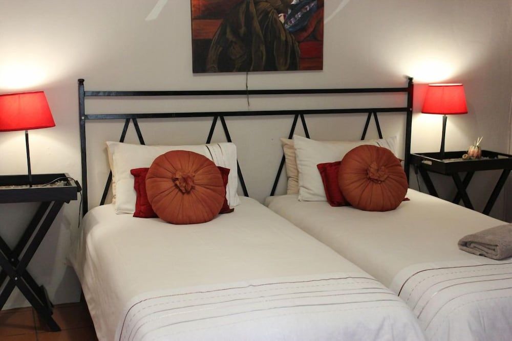 Hlulala Guesthouse Deluxe Twin Rooms (2) 3