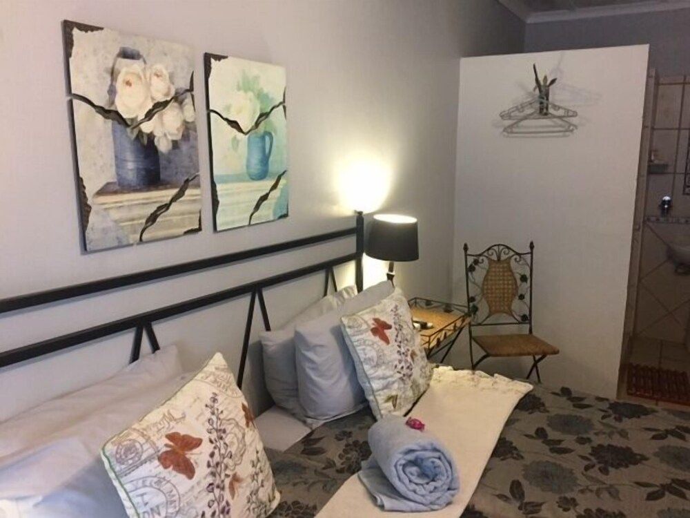 Hlulala Guesthouse Superior Double room (6) 4