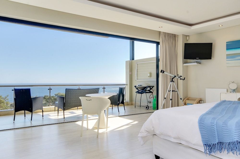 Sea Mount Sunset Suite