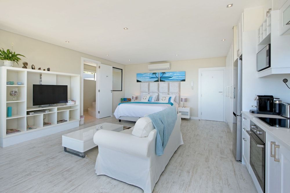 Sea Mount Suite, 1 Bedroom, Sea View 7