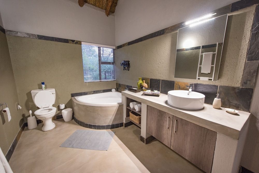 Bushbaby River Lodge Rhino Room 5