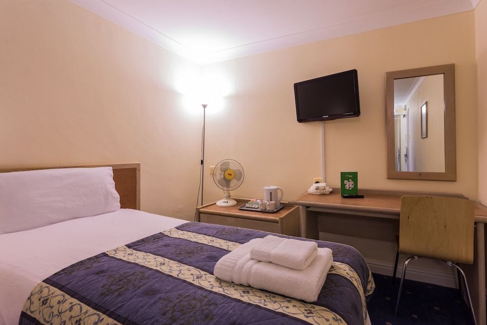 undefined Gardens Hotel 6