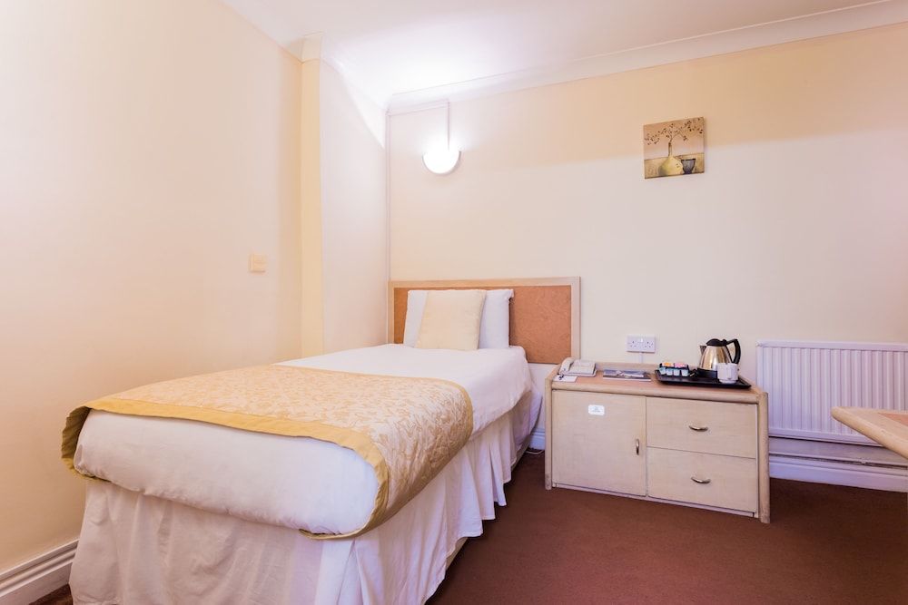 undefined Gardens Hotel 8