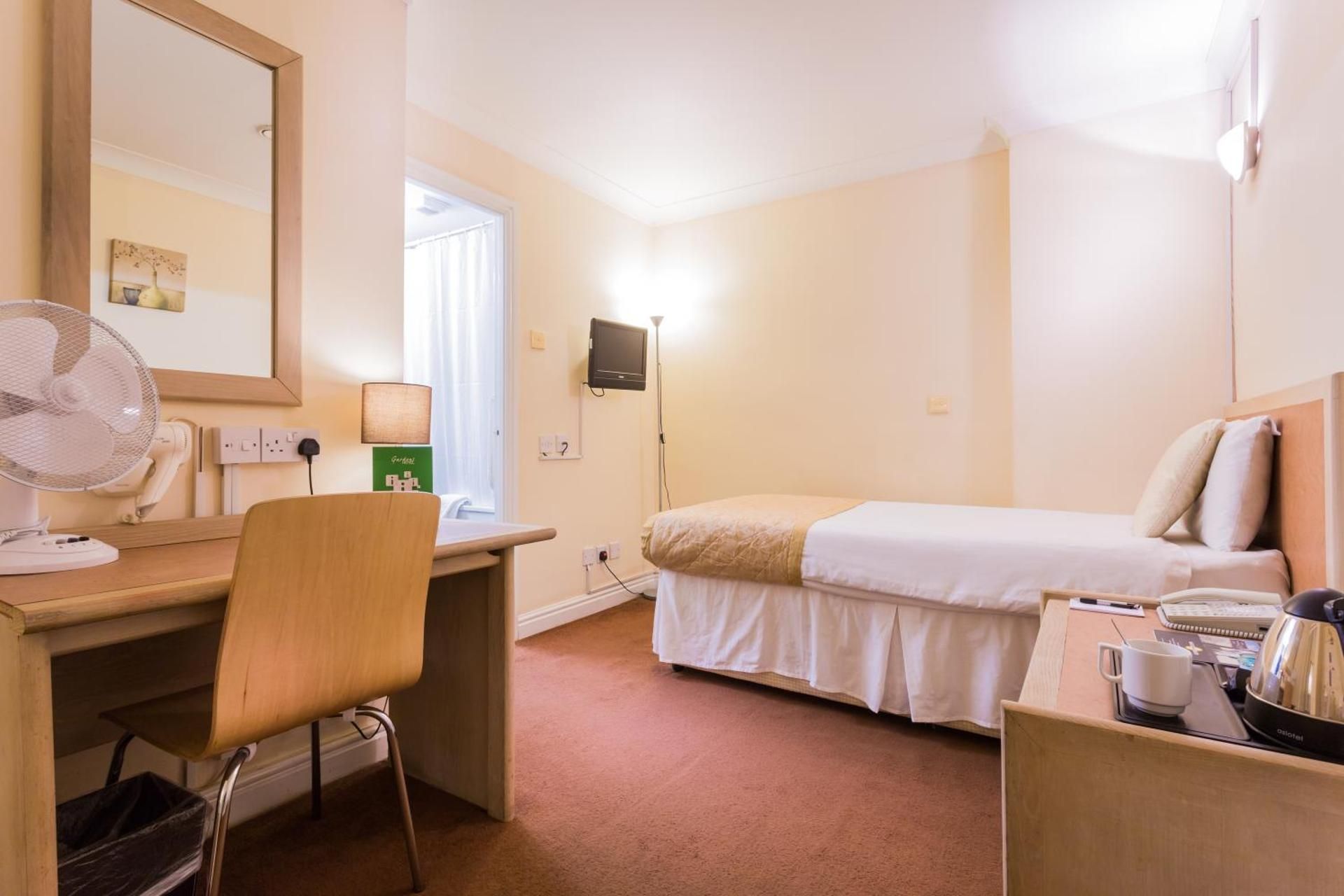 undefined Gardens Hotel 3