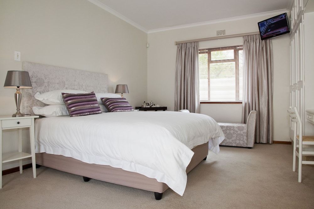 undefined Penguino Guest House 3