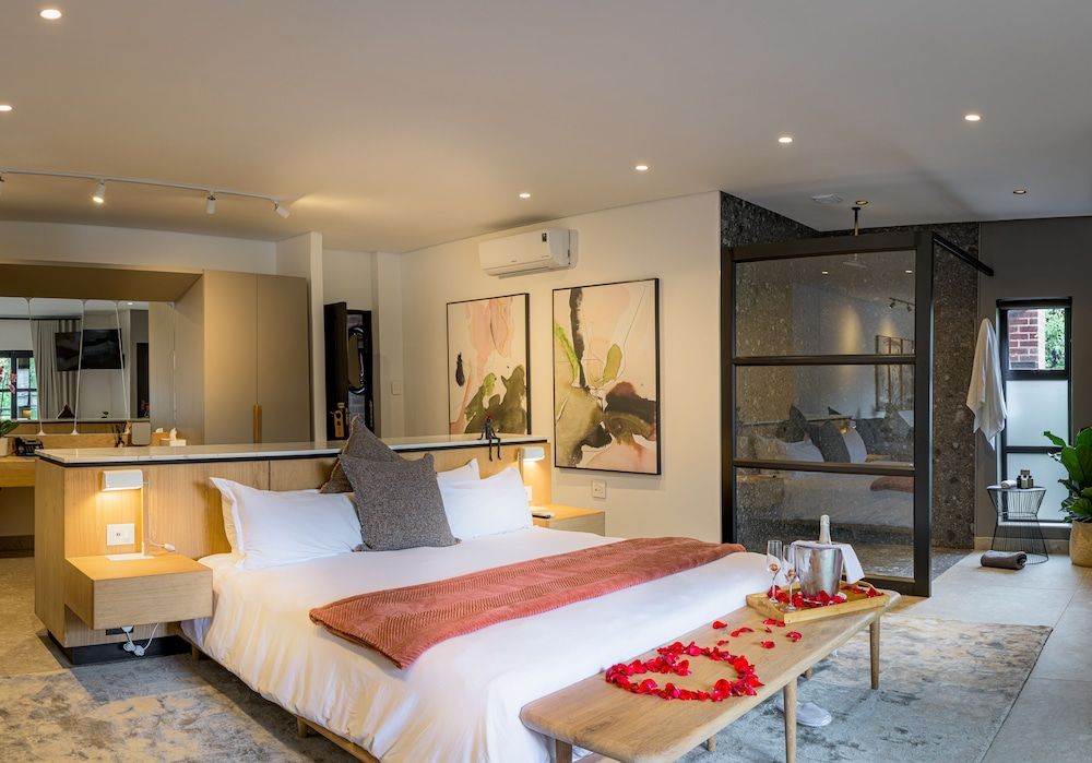 Menlyn Boutique Hotel Honeymoon Suite (Double) 5