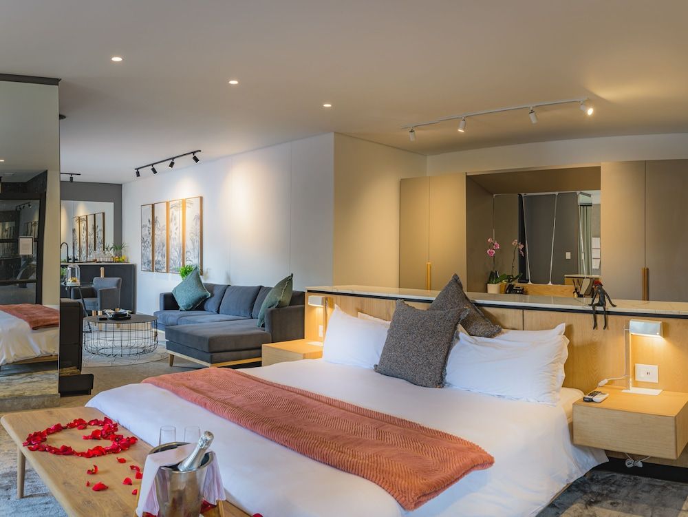 Menlyn Boutique Hotel Honeymoon Suite (Double) 7