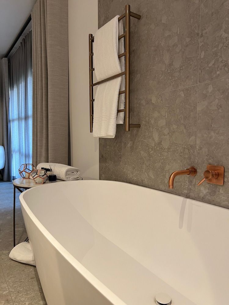 Menlyn Boutique Hotel Honeymoon Suite (Double) 14