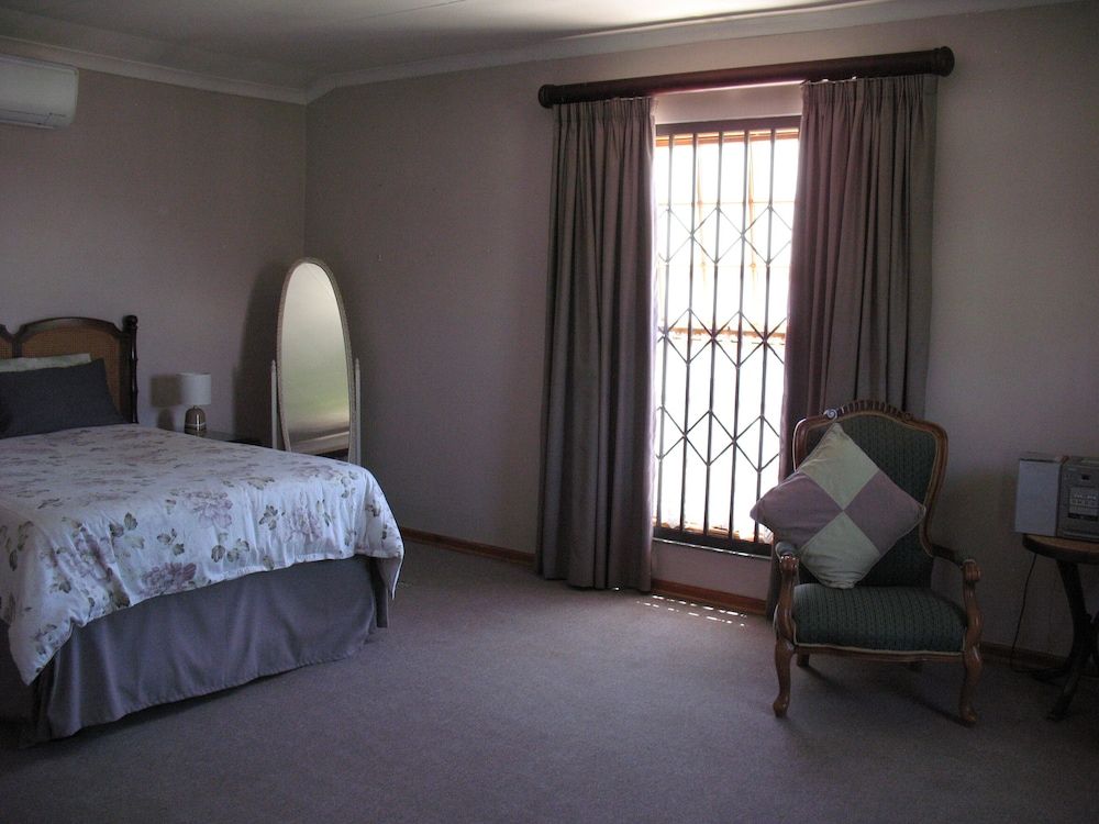 Toverberg Guest Houses Family Apartment 4