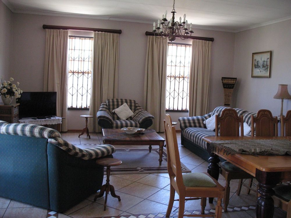 Toverberg Guest Houses Family Apartment 2