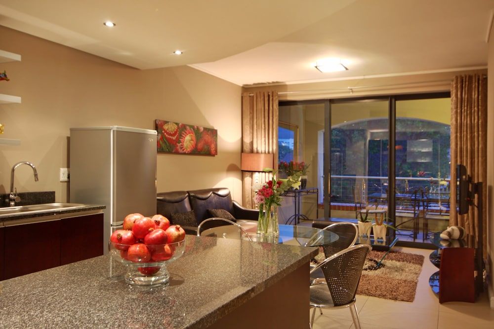 Cape eazi stayz Rockwell Apartments Rockefellers 4