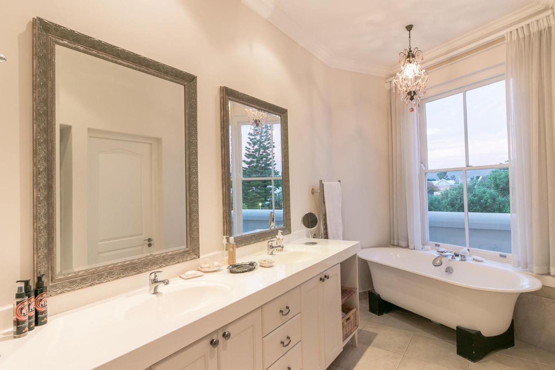 undefined Isola Bella Guest House 9