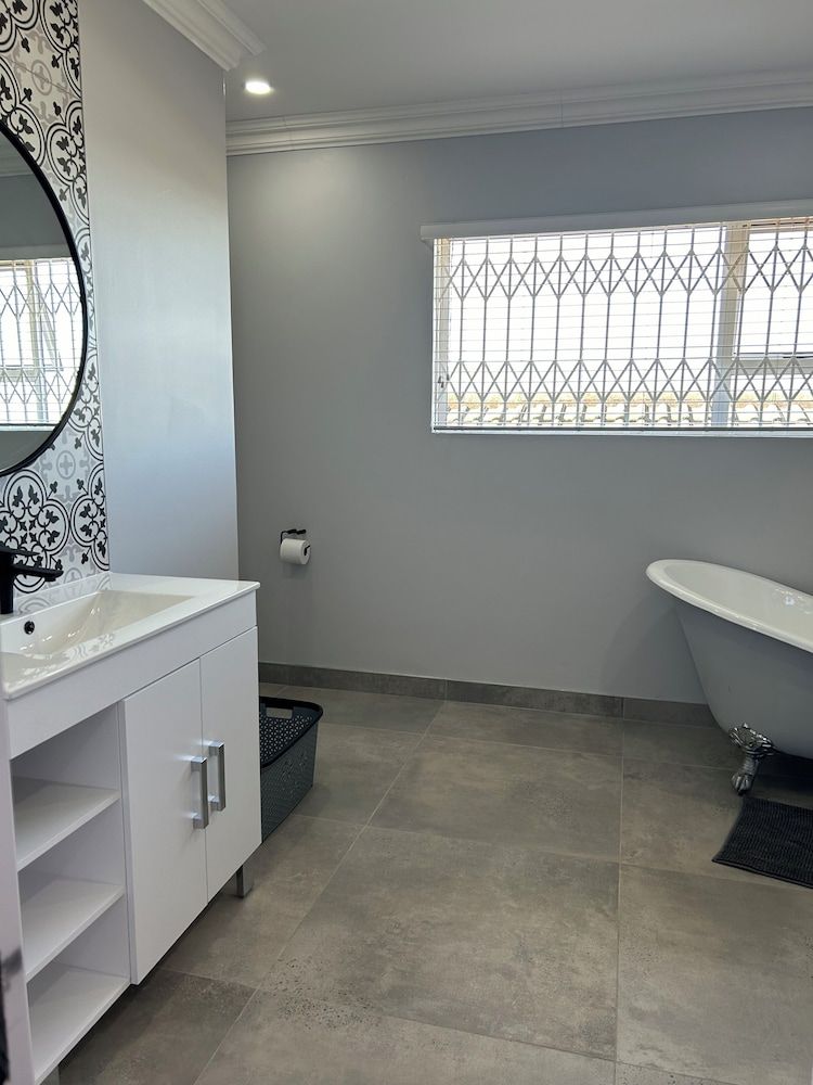 Skylink Holiday Accommodation Bells and Whistles 25