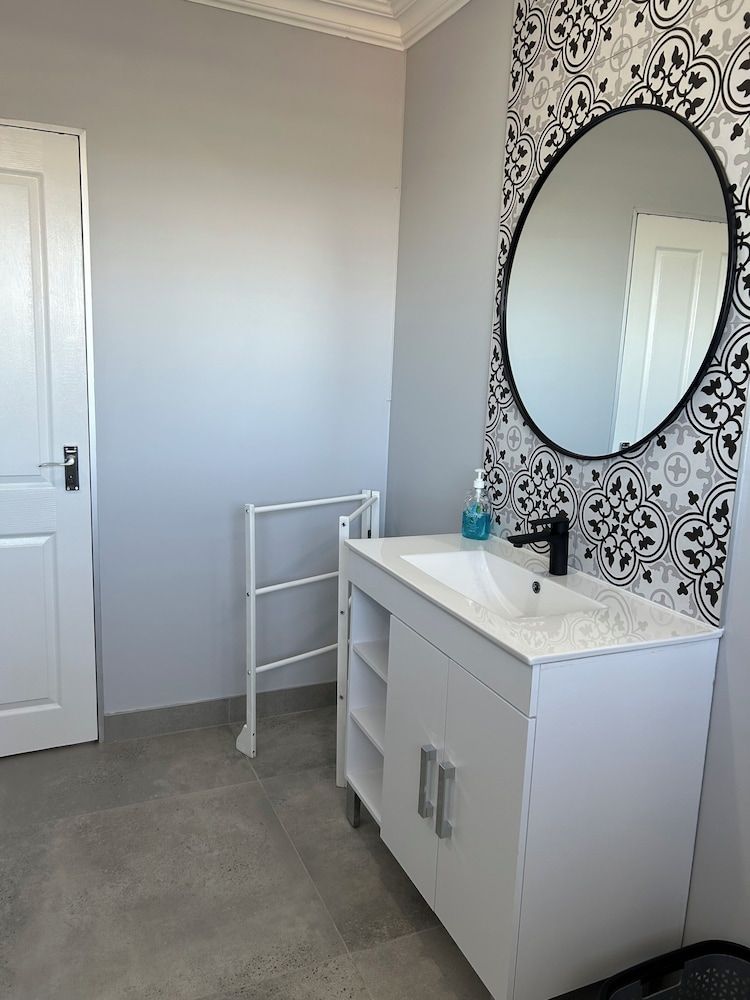 Skylink Holiday Accommodation Bells and Whistles 28