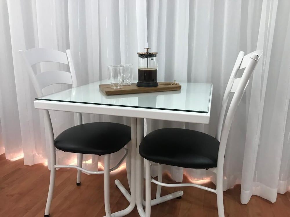 Skylink Holiday Accommodation Room 11 6