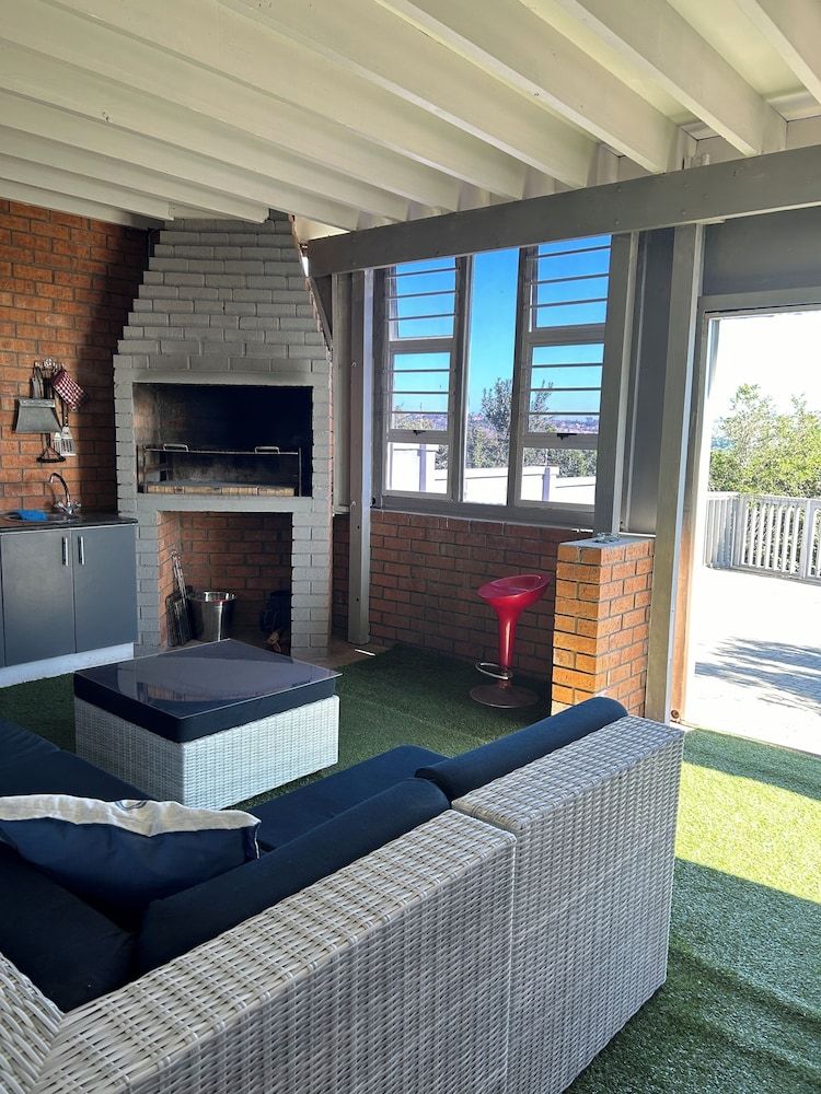 Skylink Holiday Accommodation Bells and Whistles 19