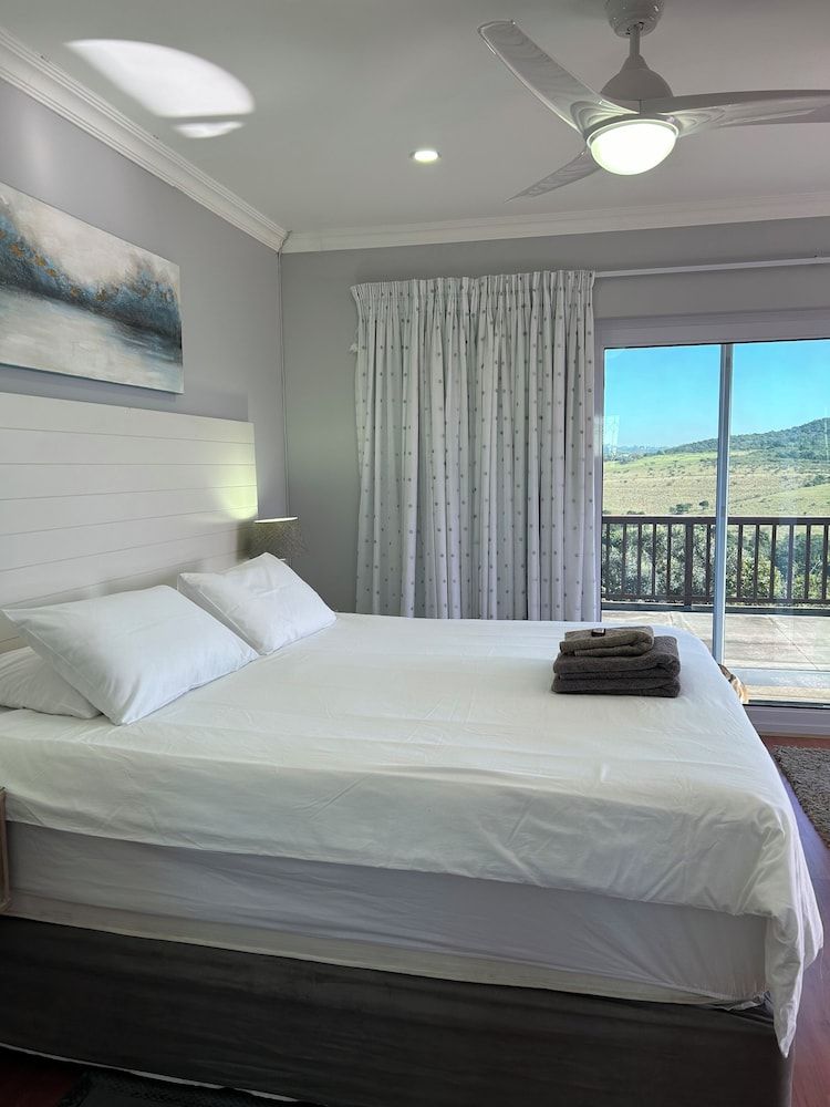 Skylink Holiday Accommodation Bells and Whistles 9