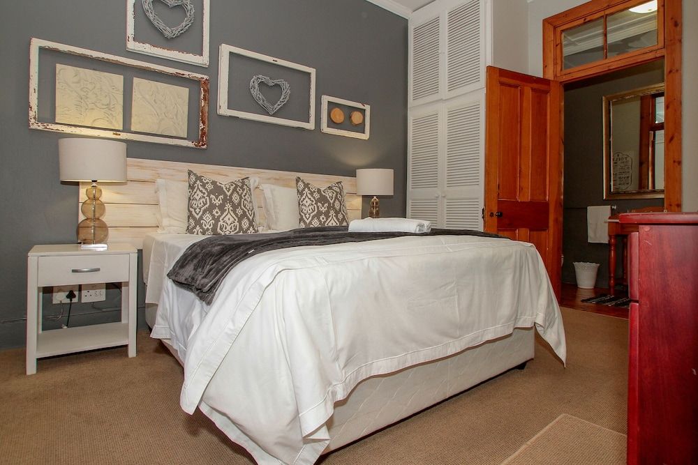 The Oakwood Suite