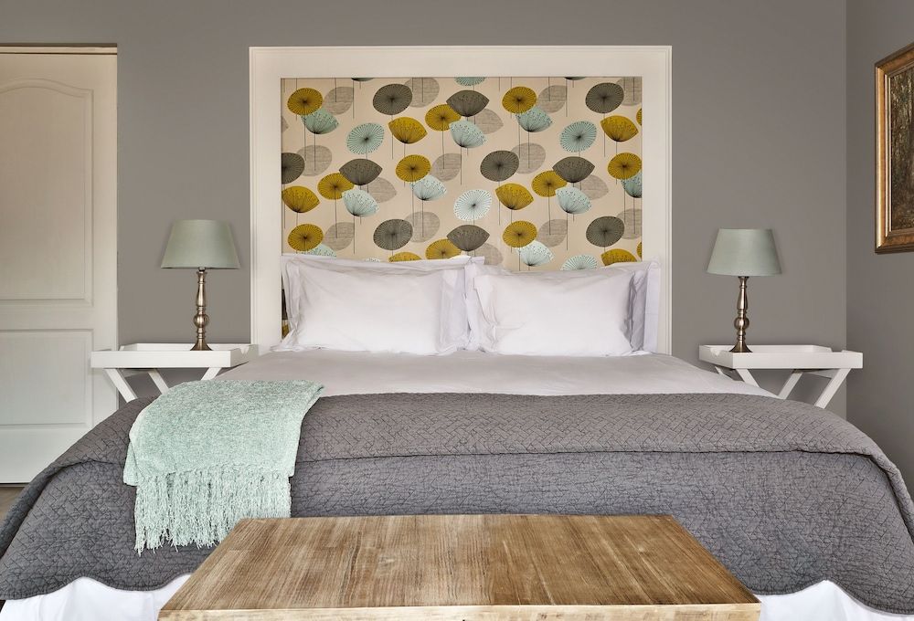Double Room, 1 King Bed, Fireplace, Mountain View
