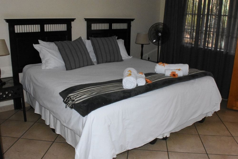 Honeymoon Suite