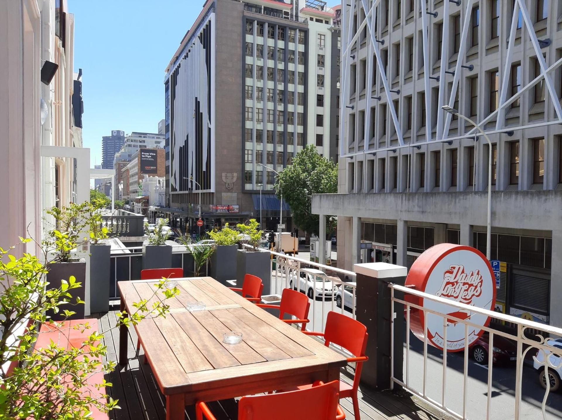 undefined Daddy Long Legs Art Hotel 6