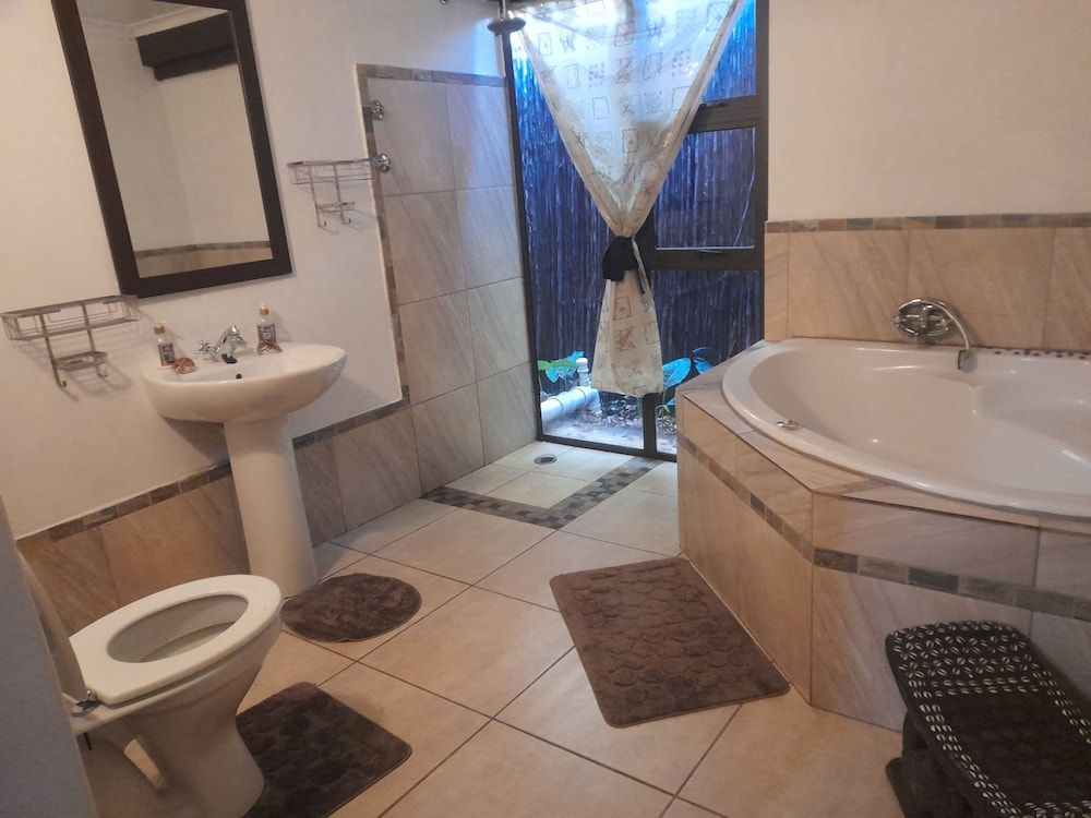 Breena BnB Guest House Room 6: Family room (Sands) 2