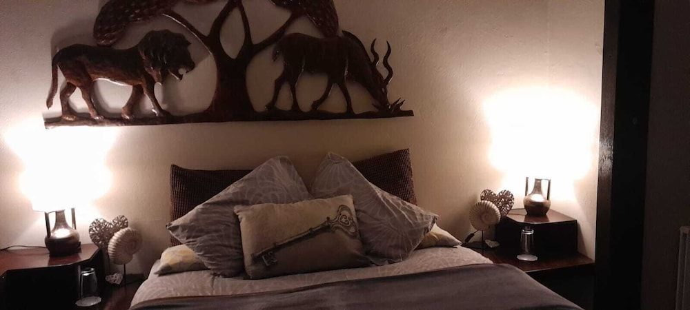 Breena BnB Guest House Room 5 Giraffe room