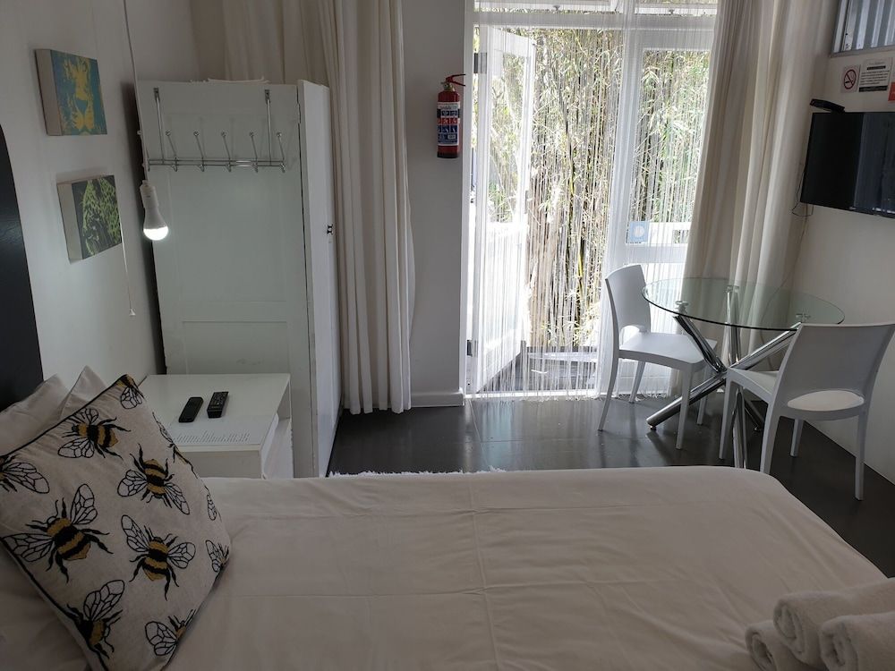 undefined 4 on Highworth