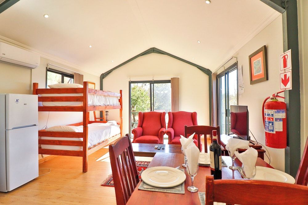 Valley of the Rainbow Fly Fishing Estate Family Cabin 3