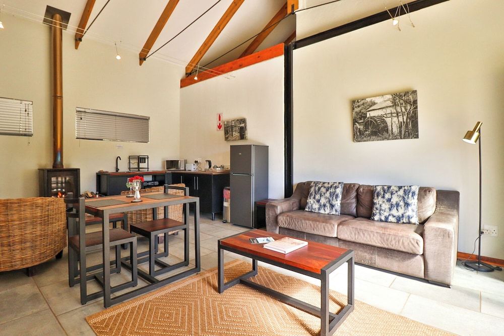 Valley of the Rainbow Fly Fishing Estate Deluxe Double Room 3