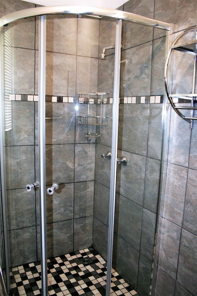 Sabi Star Chalets Executive Chalet, 2 Bedrooms, Garden View, Garden Area 11