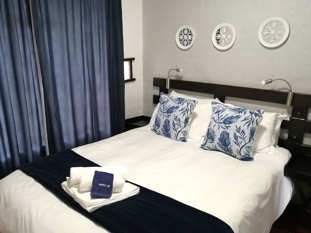 Sabi Star Chalets Executive Chalet, 2 Bedrooms, Garden View, Garden Area 3