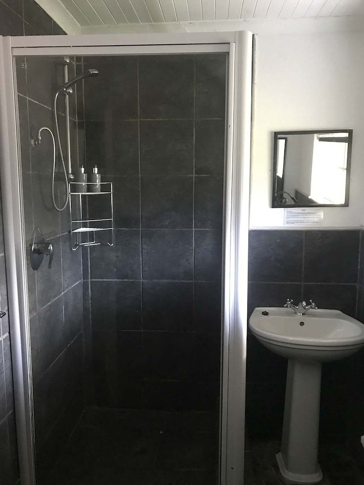 Sabi Star Chalets Executive Chalet, 1 Bedroom, River View, Ground Floor (4 Berth) 7