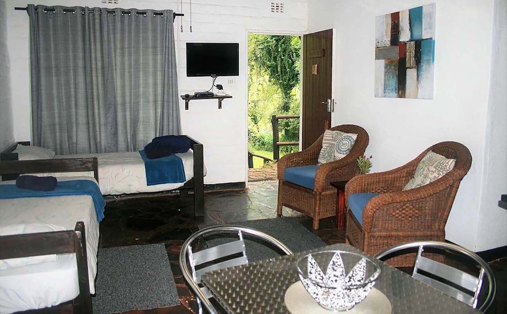 Sabi Star Chalets Executive Chalet, 1 Bedroom, River View, Ground Floor (4 Berth) 9