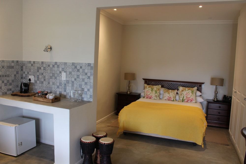 Country Room 1