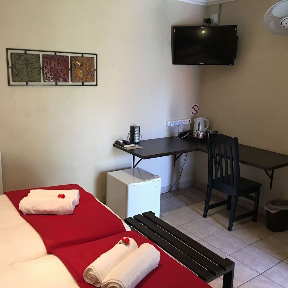 3Liebeloft Guest House Twin Room (Liebe 6)