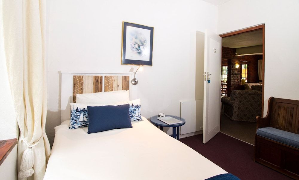 Storms River Guest Lodge Single Room 4