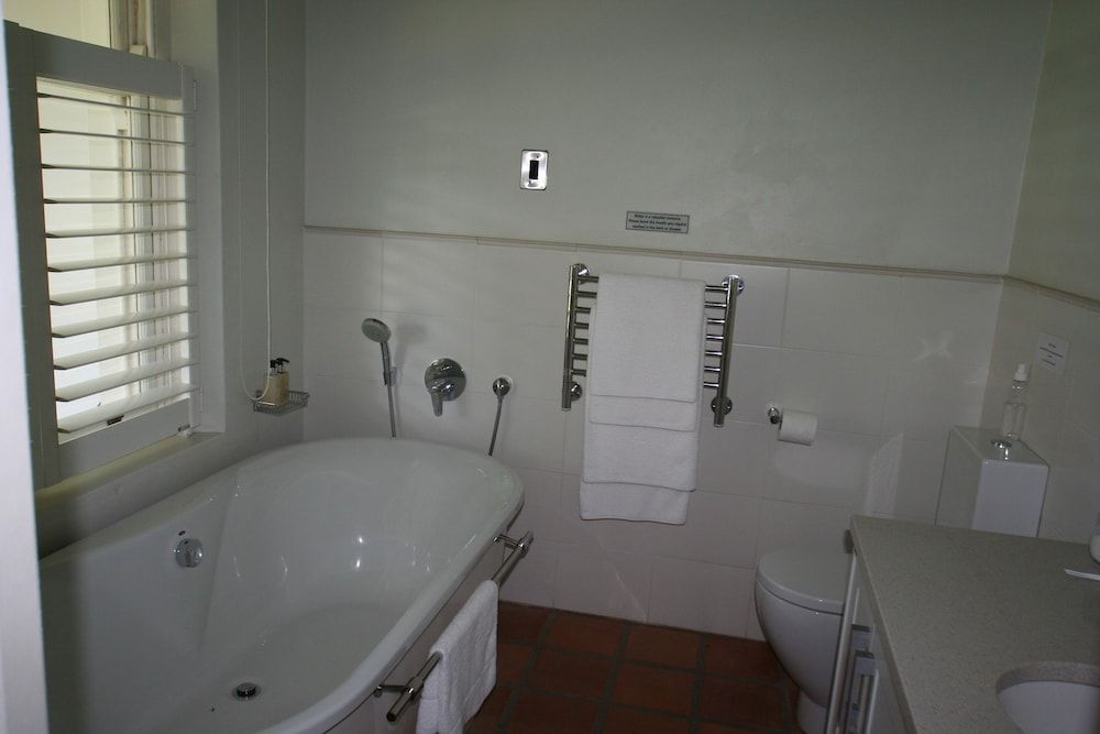 Basic Room (Bathtub Only - No Shower)