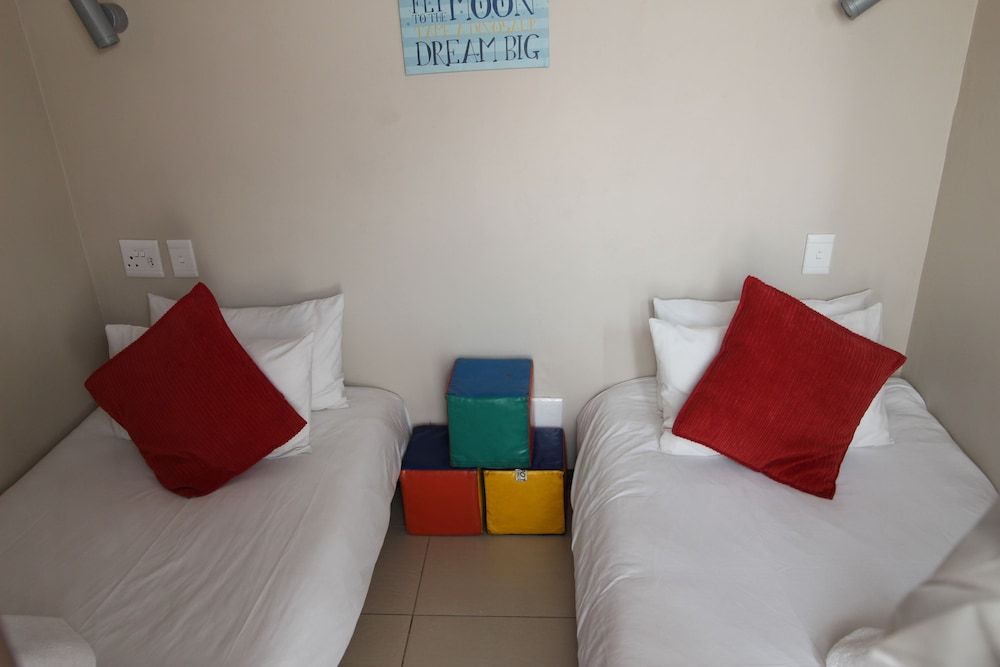 Alcazaba Lodges Standard Double Room, 1 Double Bed, Kitchenette 2