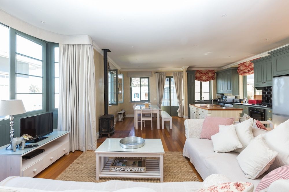 The Majestic Apartment Majestic Apartment 3 13