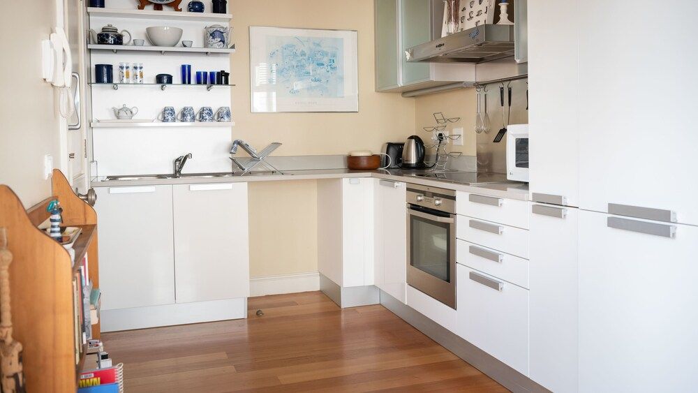 The Majestic Apartment The Studio at the Majestic 8