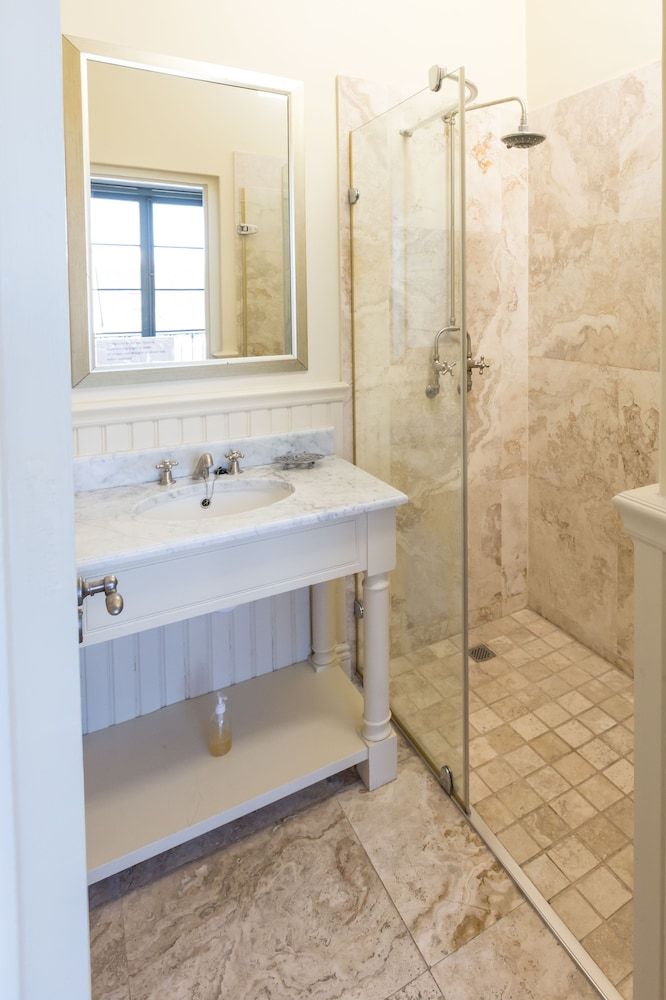 The Majestic Apartment Majestic Apartment 3 7