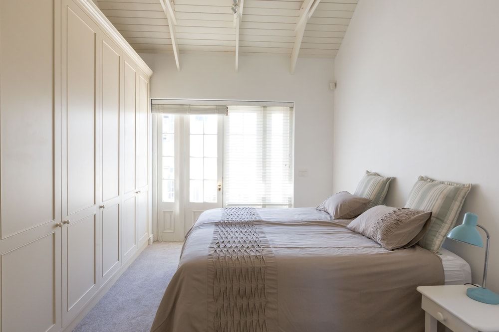 undefined The Majestic Apartment 5