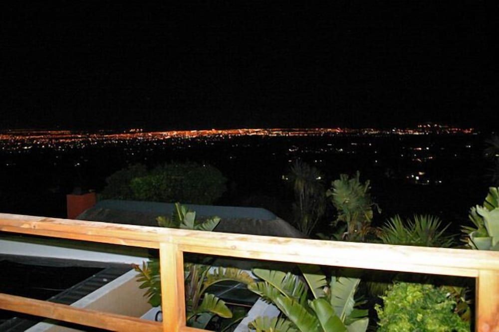 Constantia Vista The Penthouse Apartment 10