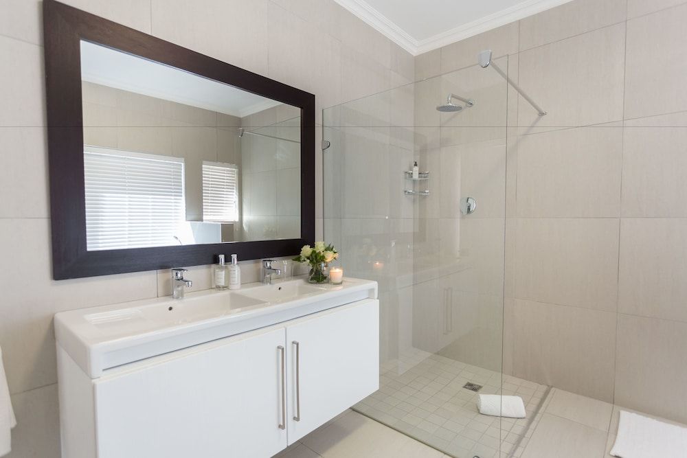 Ocean Watch Guest House Captain Room 4