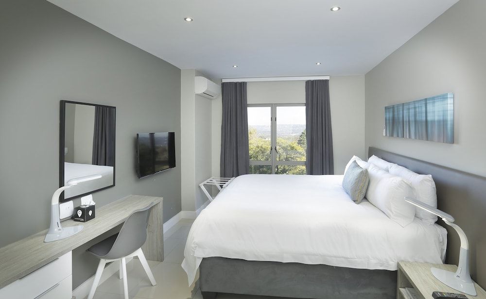 undefined The Capital on Bath 6