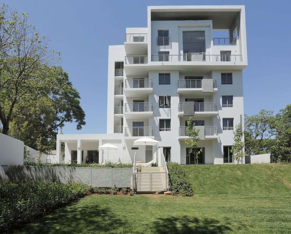 undefined The Capital on Bath