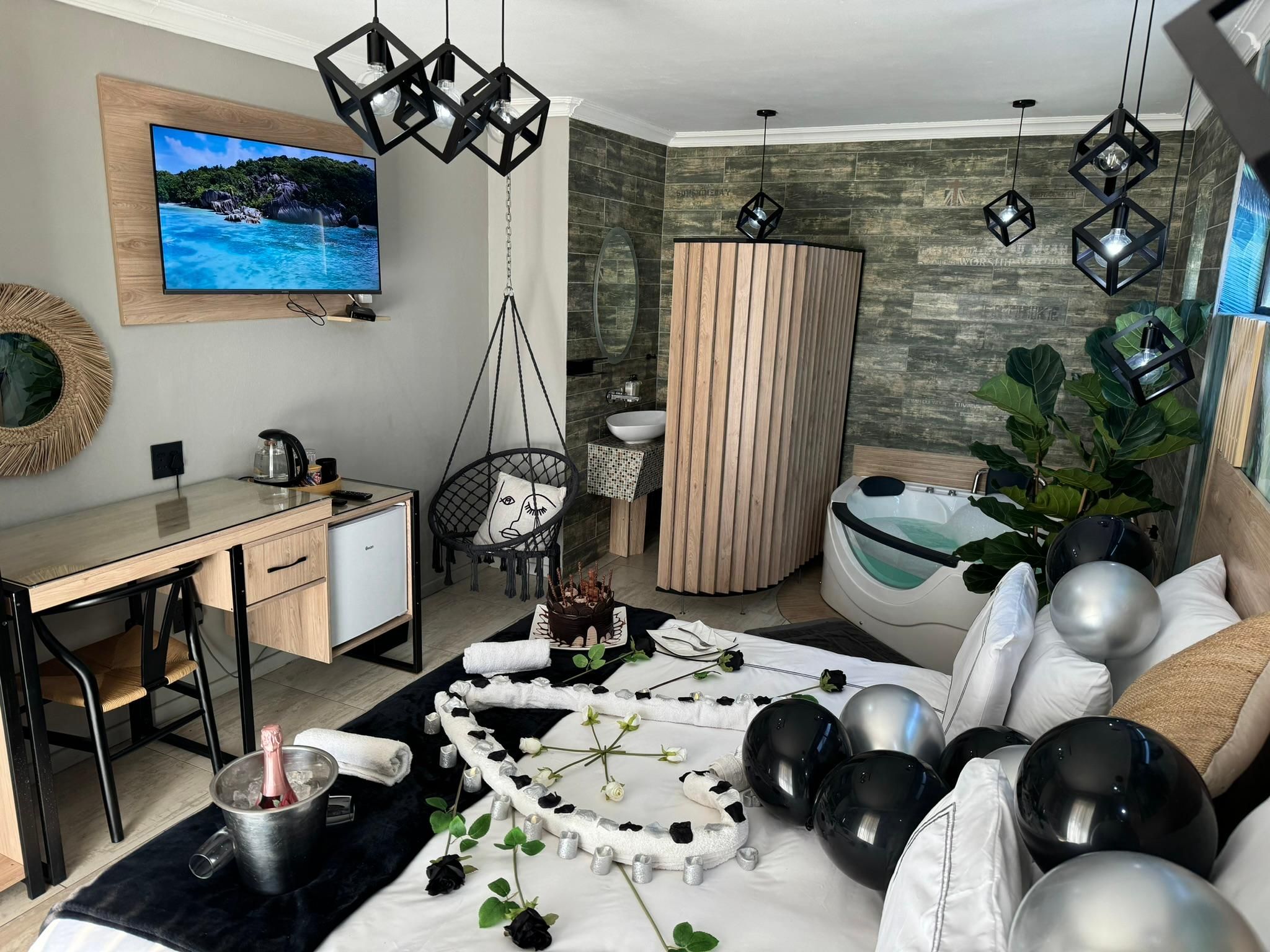 Superior - 1 King Bed