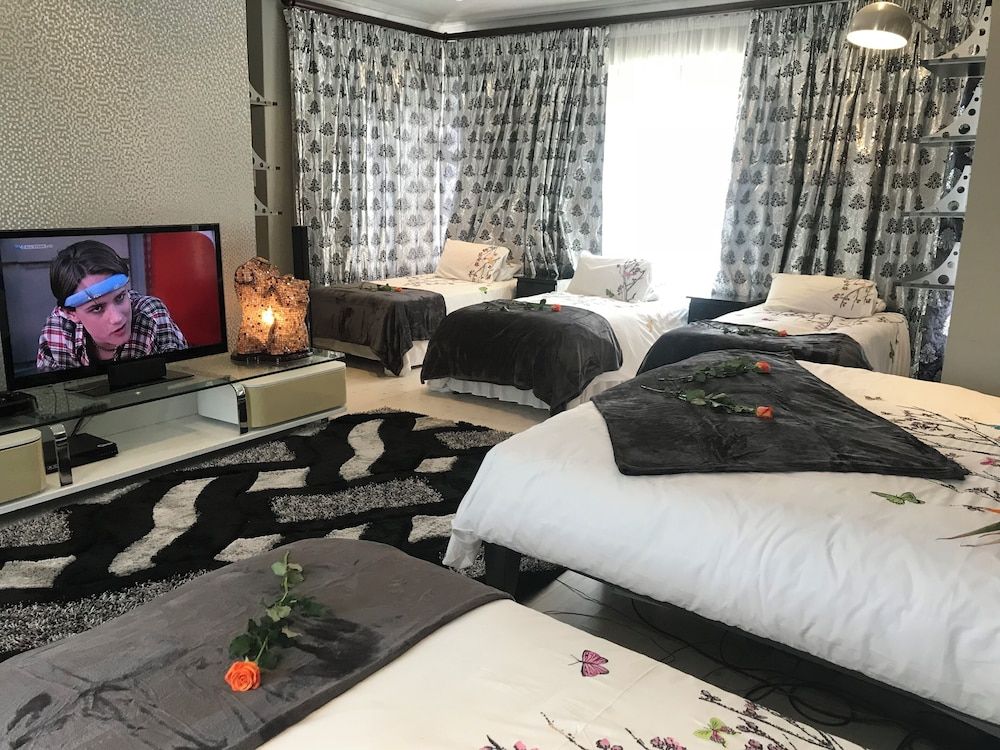 Africa Paradise Airport Boutique Hotel Luxury Studio Suite, 1 Bedroom, Pool View